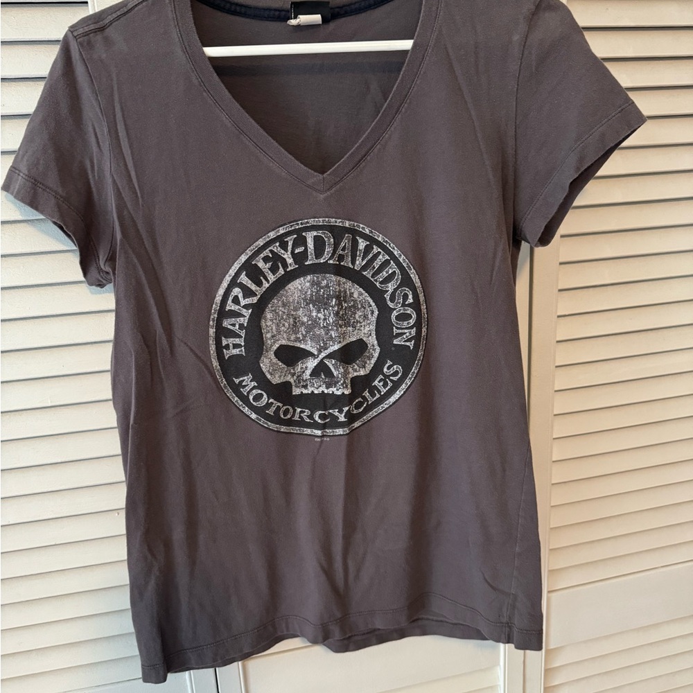 Gray women’s Harley Davidson shirt